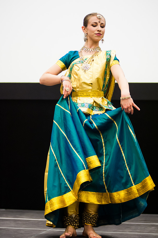 Taniec kathak (Kinga Malec) (Namaskar! Witamy w Indiach)